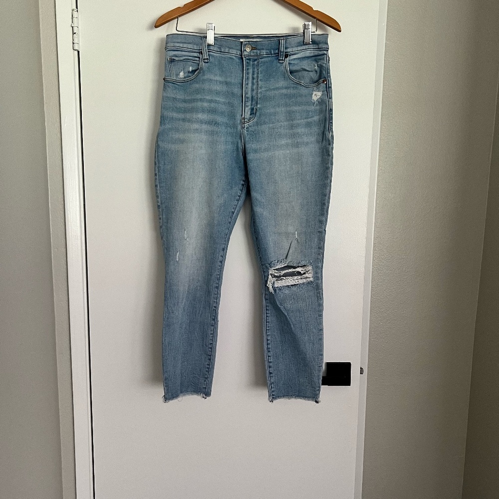 Abercrombie & Fitch The Super Skinny Ankle High Rise Size 31/12